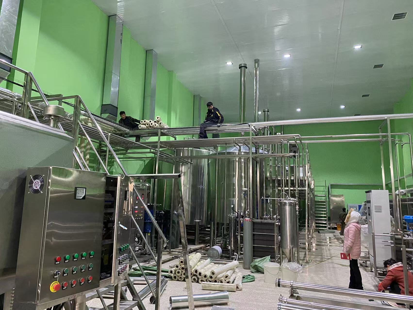 铁东精酿啤酒设备厂—精酿啤酒设备制造：传承工艺与创新科技的交融